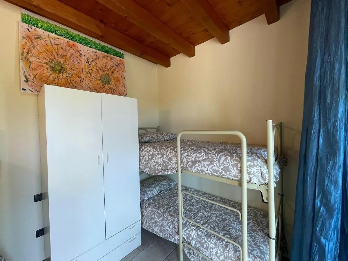 Bed & Breakfast La Fiocchina - Magic Place - Apartments & Studios In Garda Lake - Countryside Farmhouse, Inside The Middle Of The Lake Salò