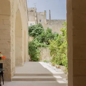 relais-santa-croce.lecce-hotels.com/