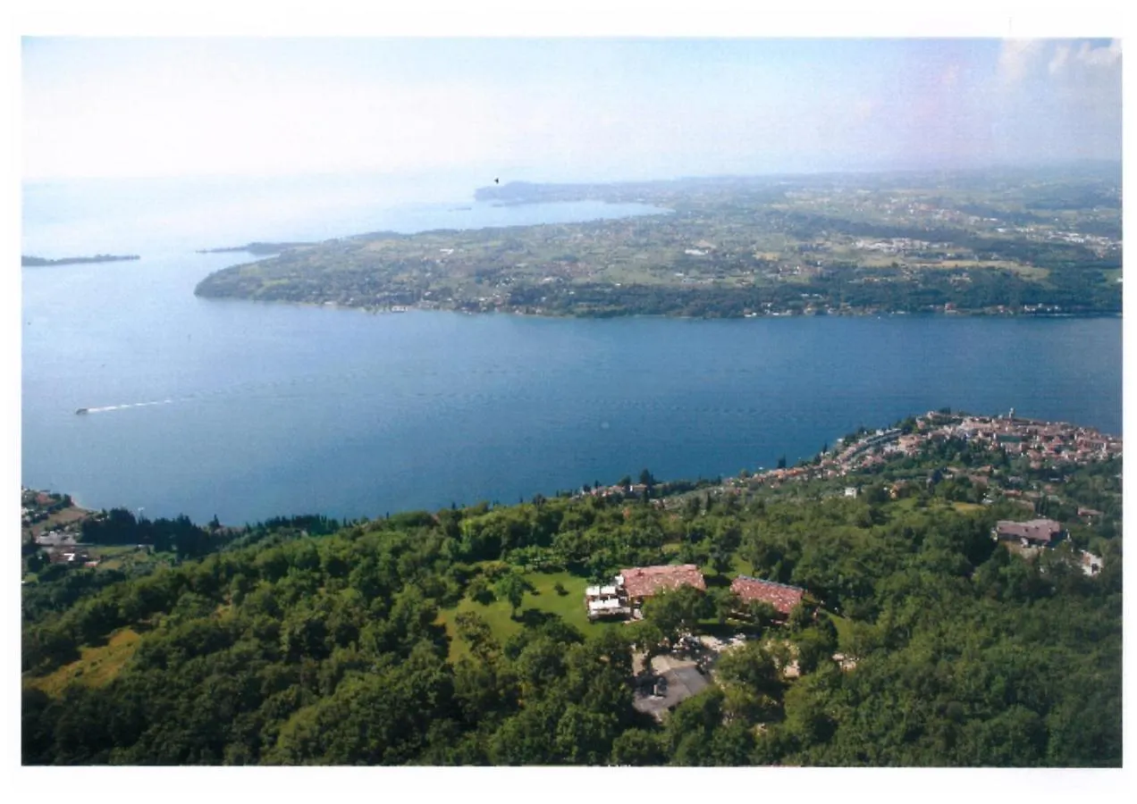 La FIOCCHINA - Magic Place - Salò - Garda Lake - countryside farmhouse, inside the middle of the lake