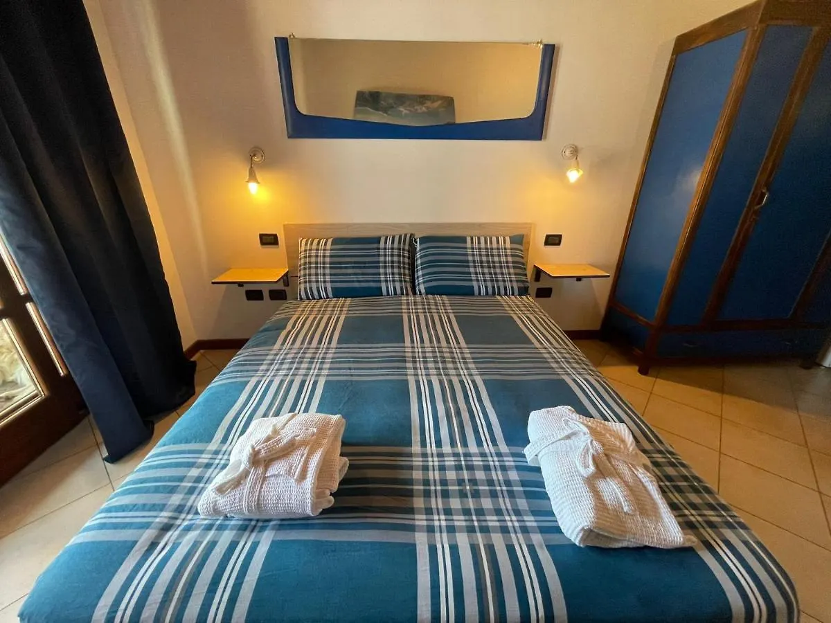 Bed & Breakfast La Fiocchina: Garda Lake Countryside Apartments & Studios Salo