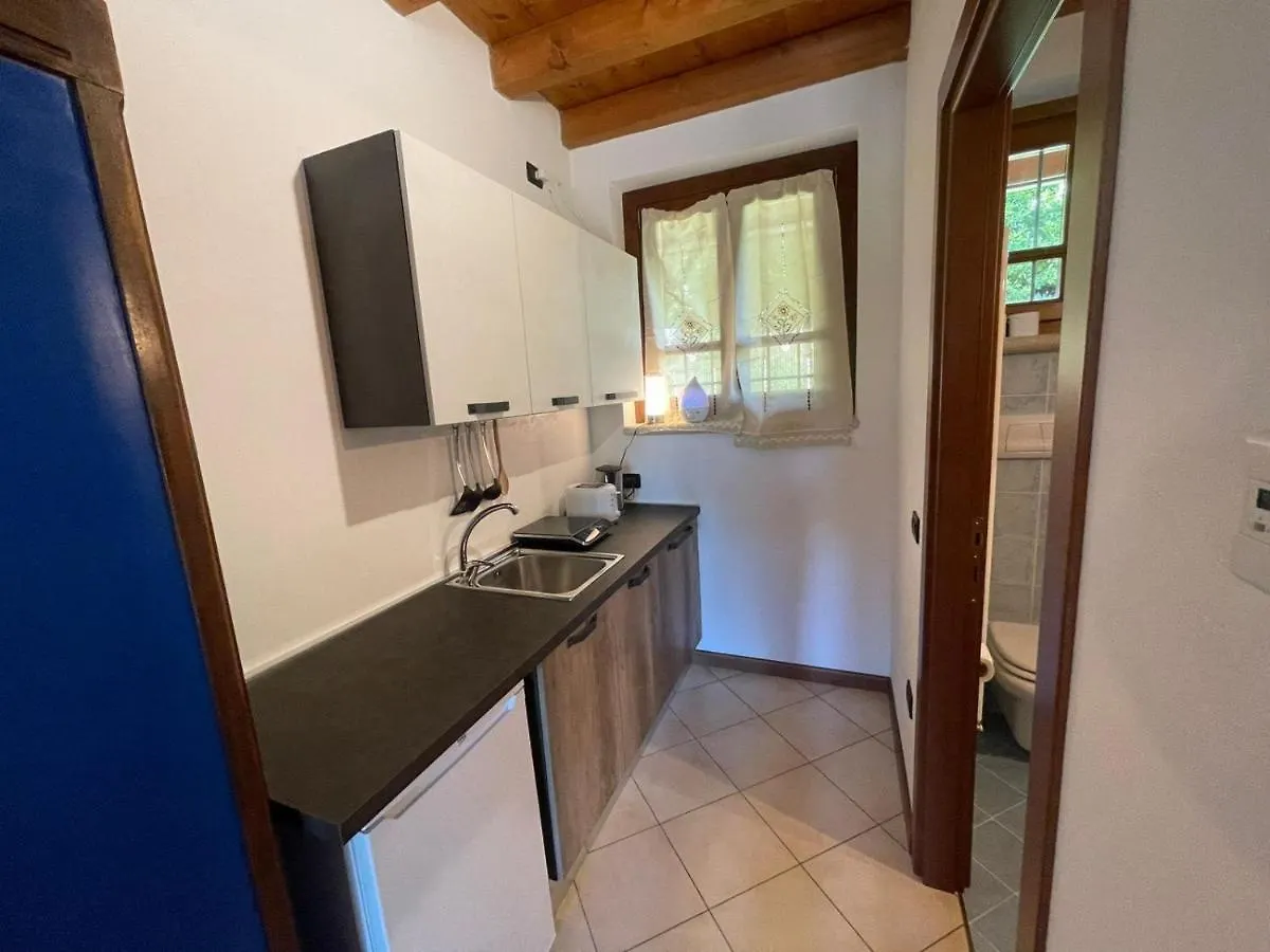 La FIOCCHINA - Magic Place - Salò - Garda Lake - countryside farmhouse, inside the middle of the lake 0*,
