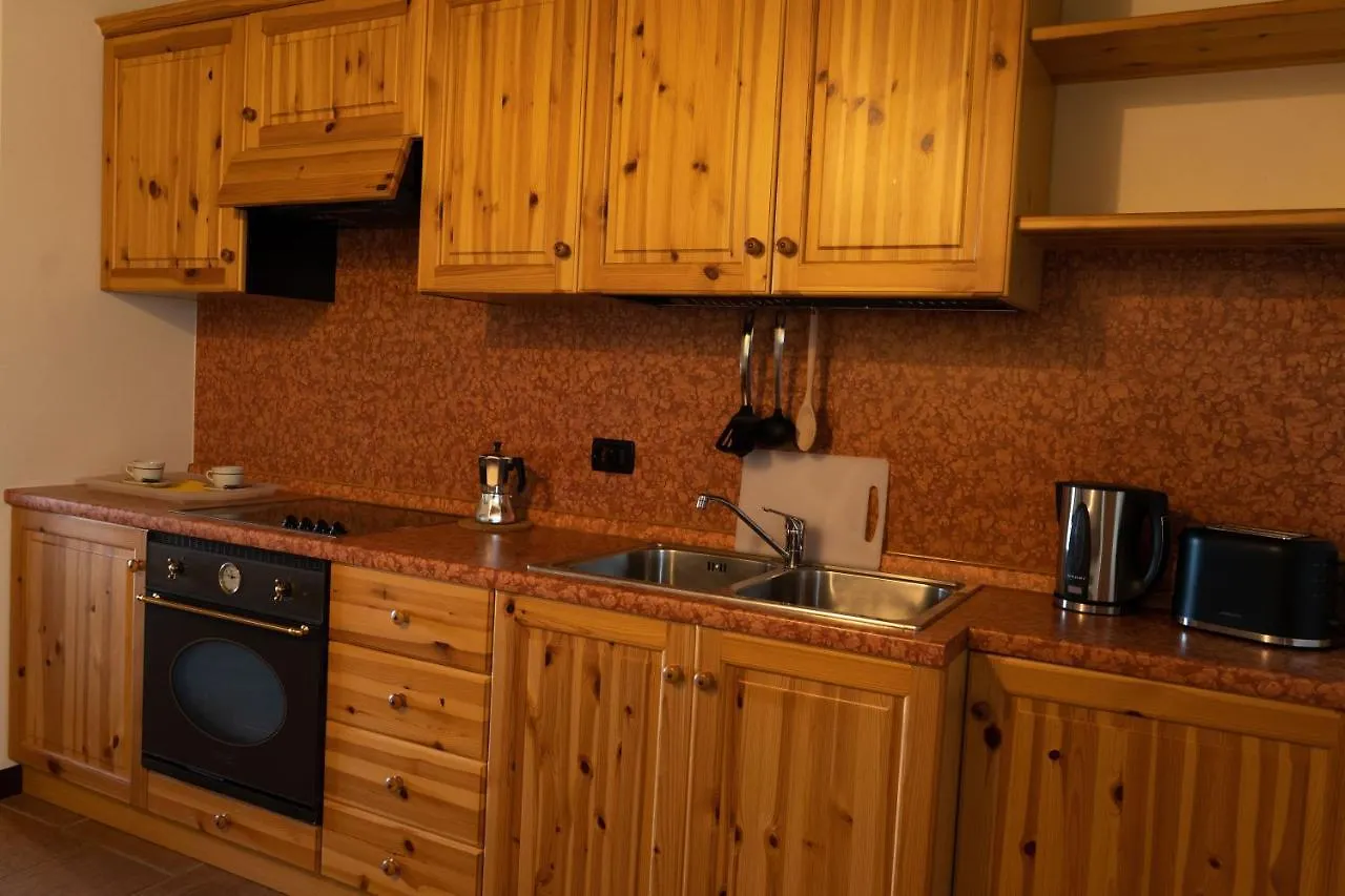 La Fiocchina - Magic Place - Apartments & Studios In Garda Lake - Countryside Farmhouse, Inside The Middle Of The Lake Salò 0*,