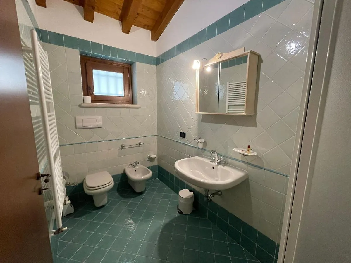 La Fiocchina - Magic Place - Apartments & Studios In Garda Lake - Countryside Farmhouse, Inside The Middle Of The Lake Salò